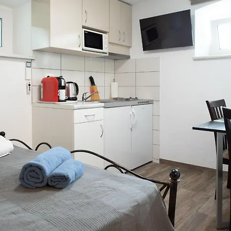 Apartment Center Of Basement *