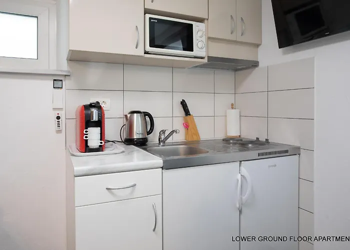 Daire Center Of Basement