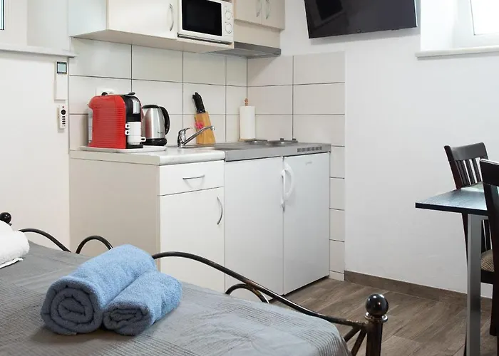 Daire Center Of Basement *